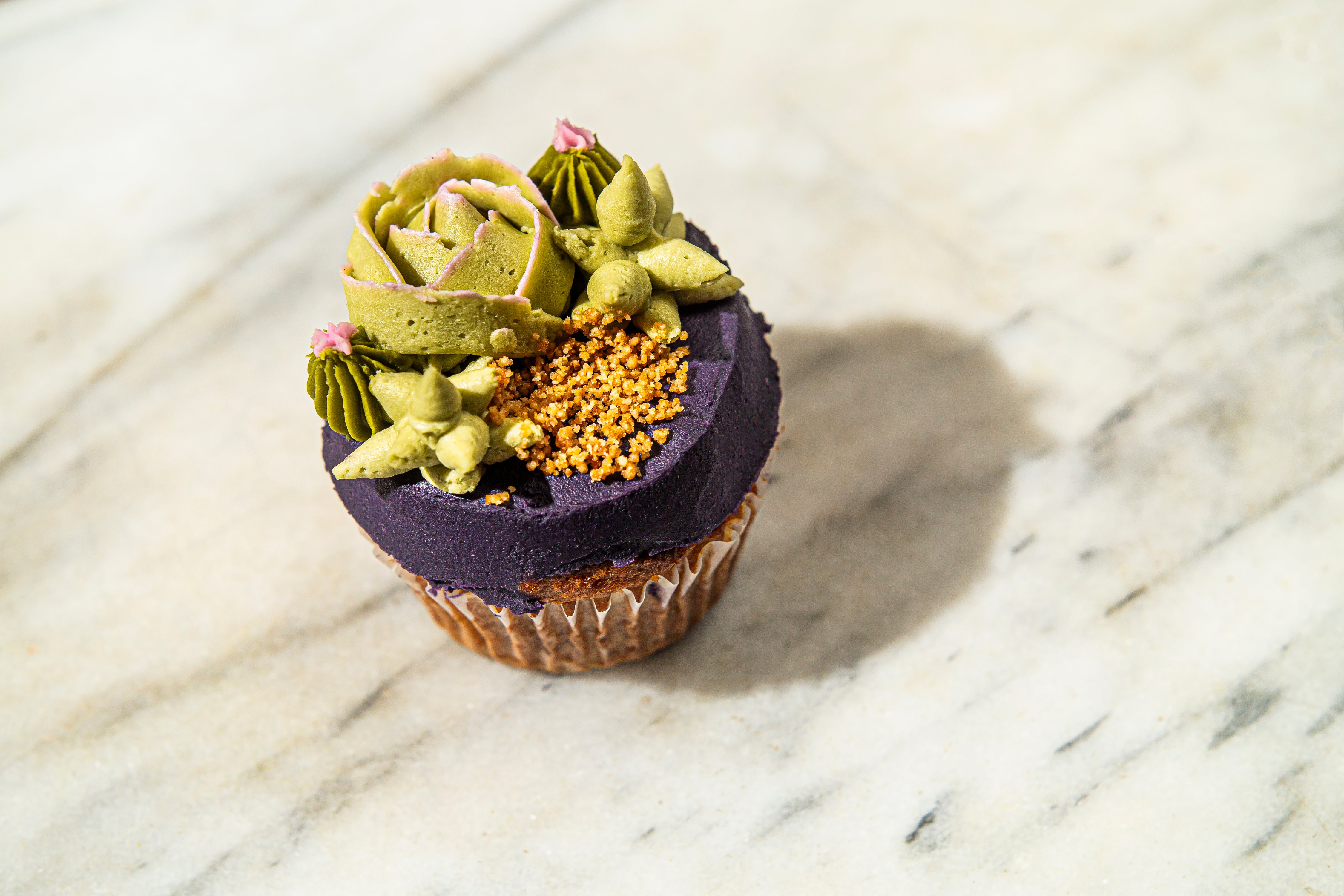ORGANIC/GLUTEN-FREE/PLANT-RICH ------- SPECIALTY CUPCAKES