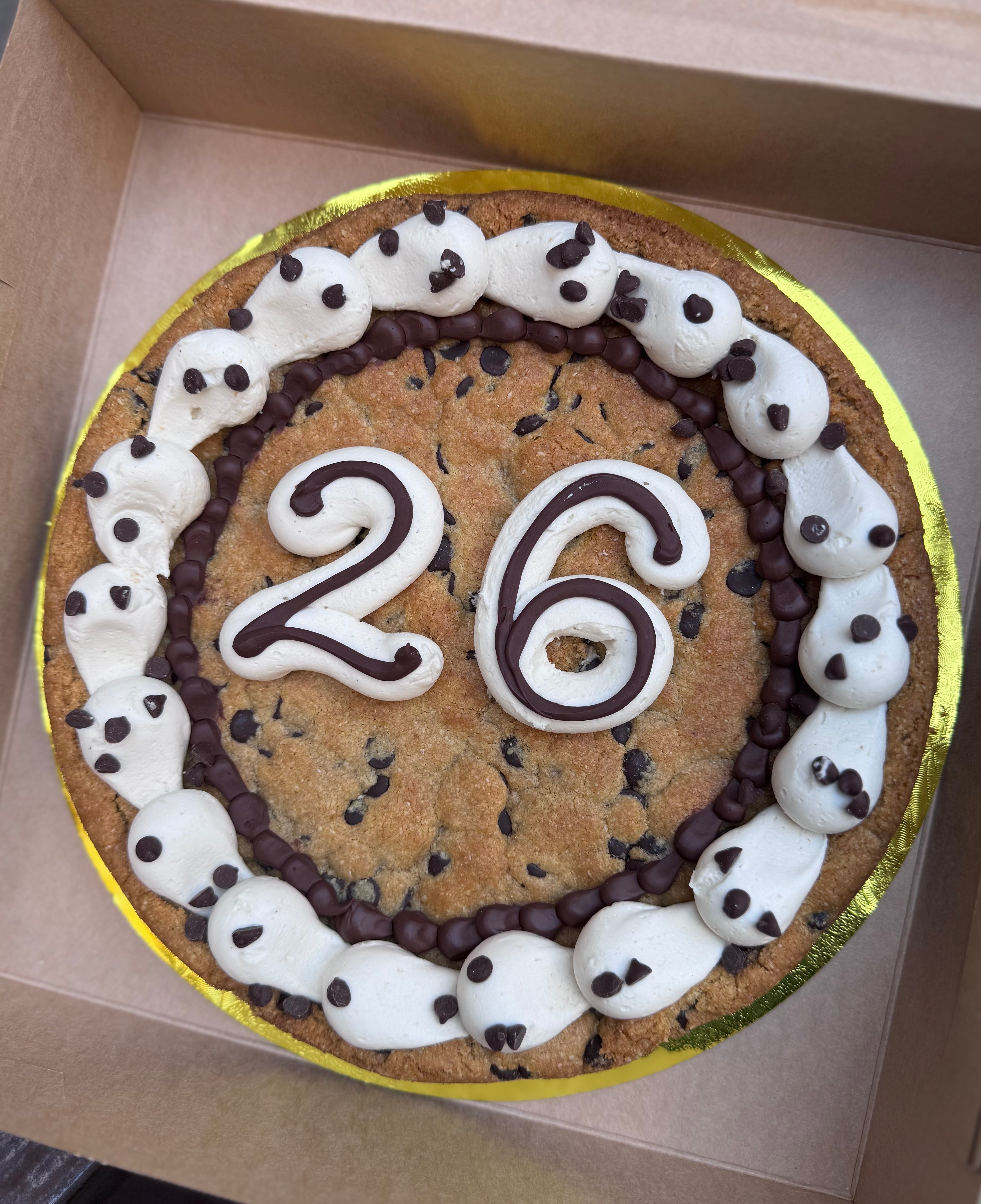 ORGANIC/GLUTEN-FREE/PLANT-RICH ------- CHOCOLATE CHIP COOKIE "CAKE"