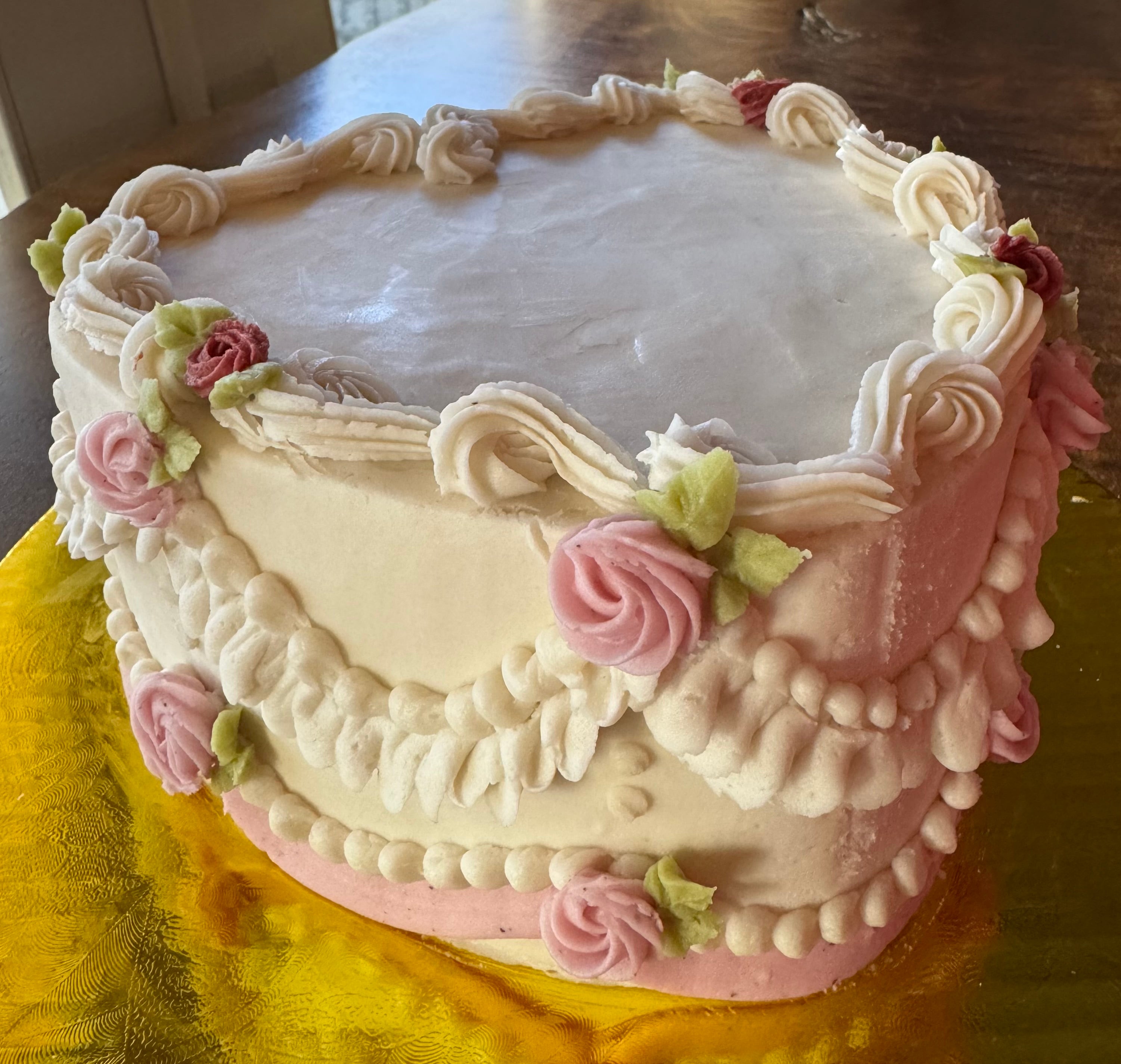 In-Person Class: DECORATE A VINTAGE HEART 6" CAKE - SATURDAY FEB 8th 2-3:30PM