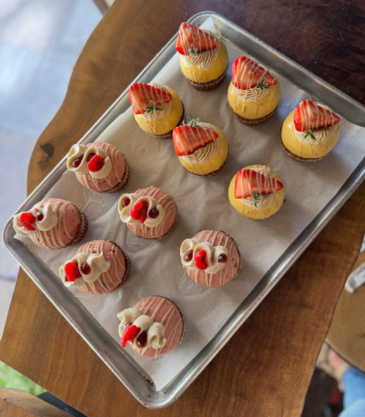 ORGANIC/GLUTEN-FREE/PLANT-RICH ------- SPECIALTY CUPCAKES